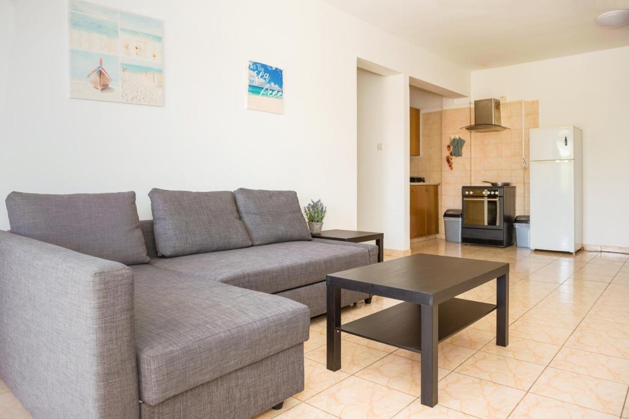 Mynapa Apartments Aya Napa Dış mekan fotoğraf