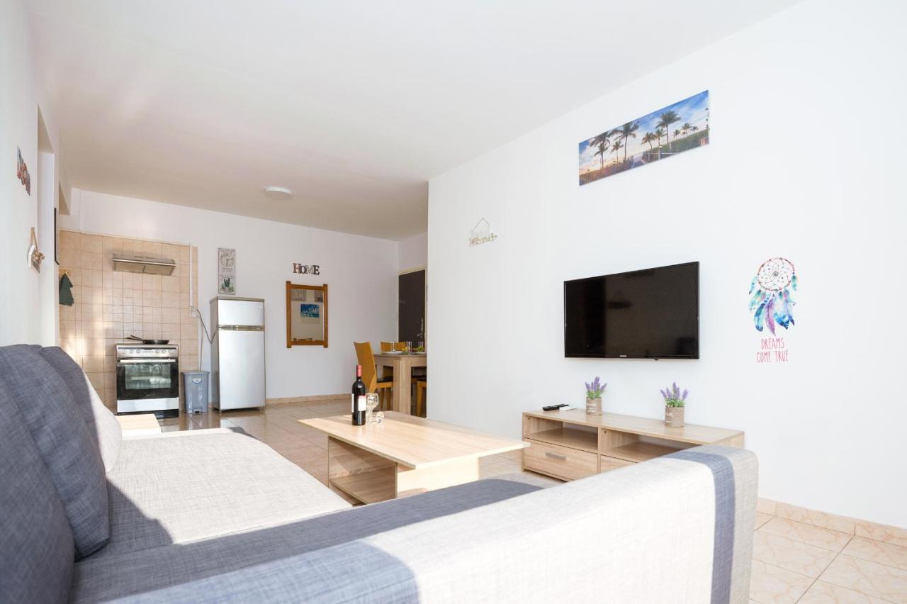 Mynapa Apartments Aya Napa Dış mekan fotoğraf